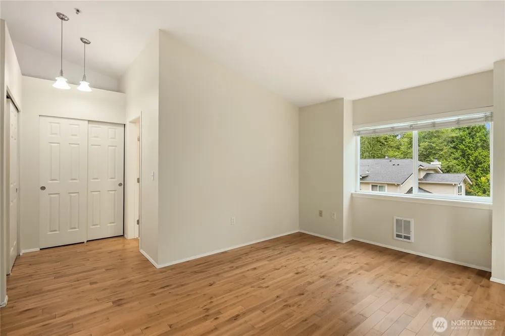12440 NE 7th Place Bellevue, WA 98005