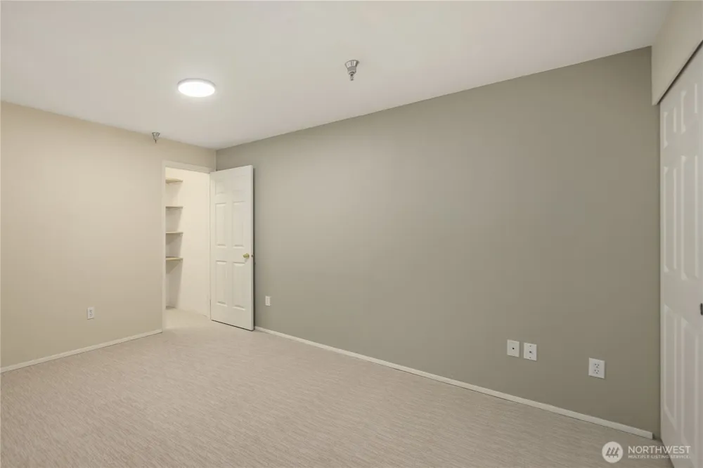 12440 NE 7th Place Bellevue, WA 98005