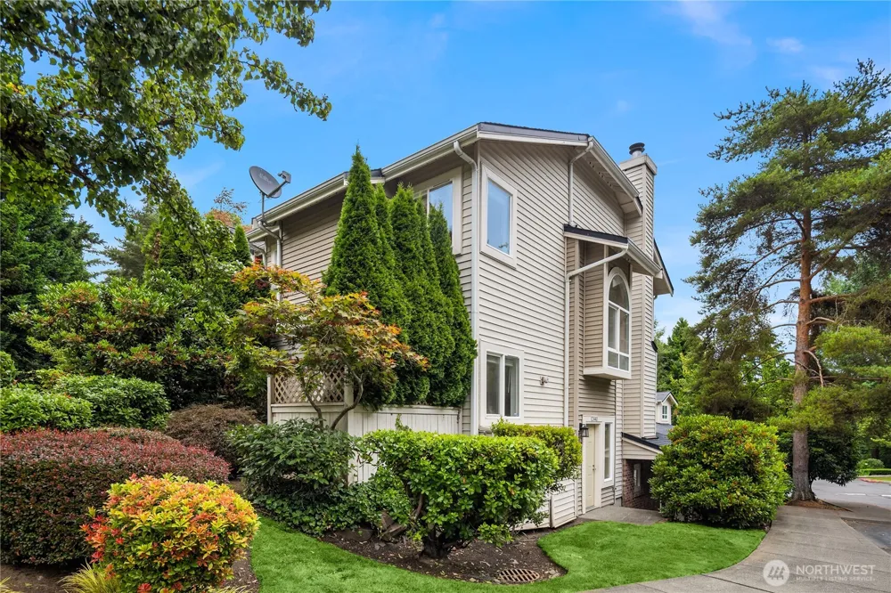 12440 NE 7th Place Bellevue, WA 98005