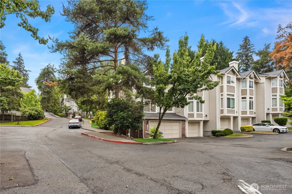 12440 NE 7th Place Bellevue, WA 98005