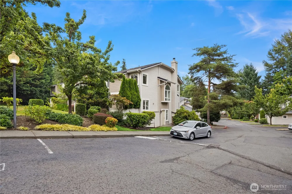 12440 NE 7th Place Bellevue, WA 98005