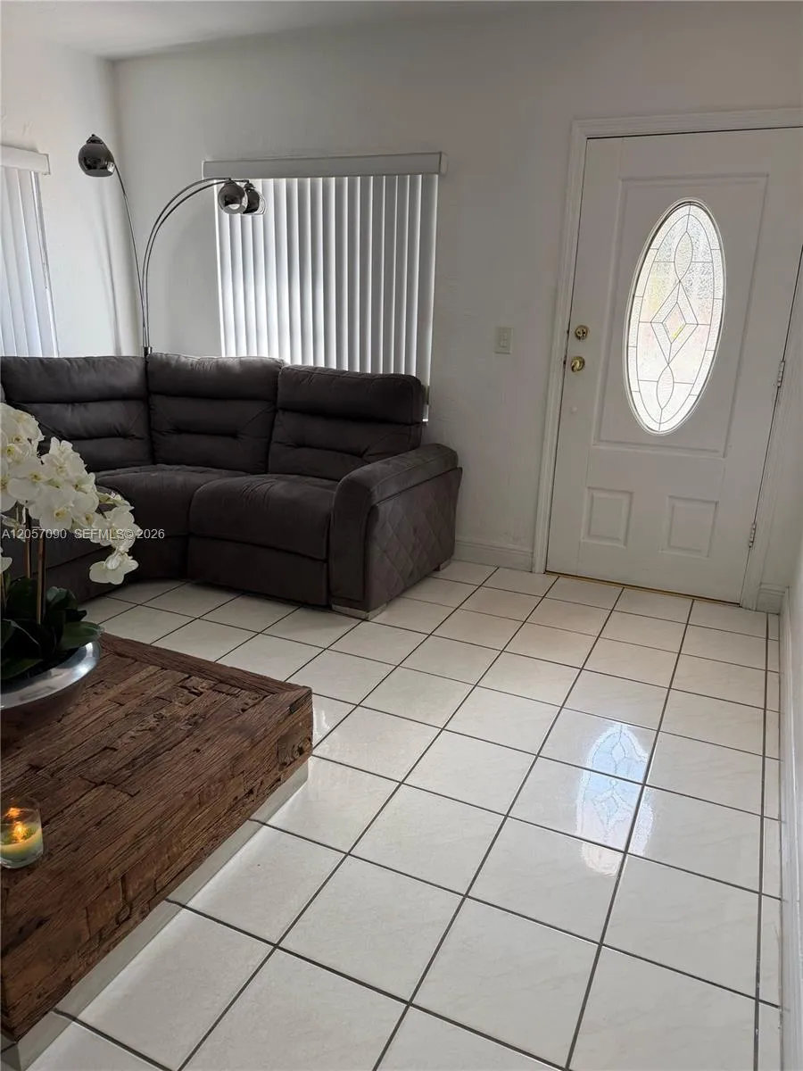 20 SW 48th Ave Miami, FL 33134