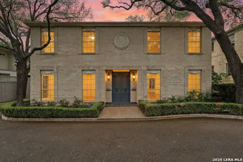 484 E OLMOS DR