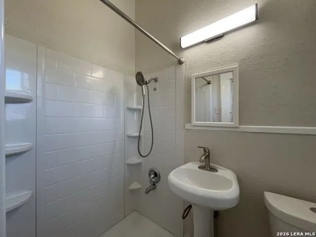 319 Army Blvd Unit 2 San Antonio, TX 78215