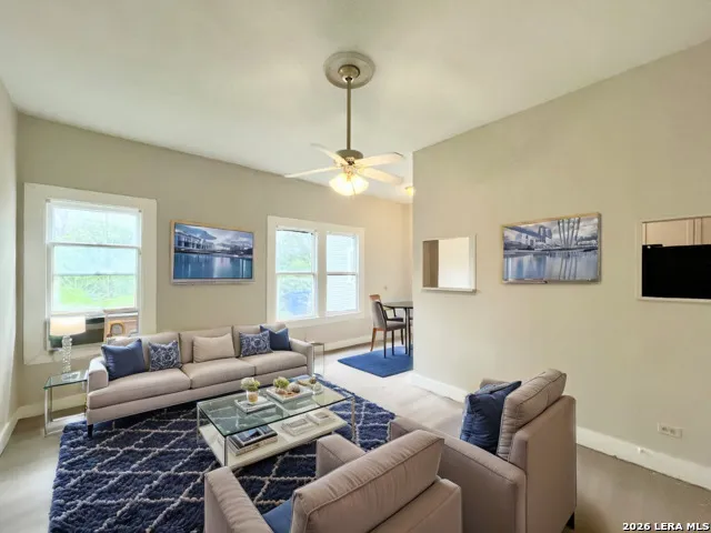 319 Army Blvd Unit 2 San Antonio, TX 78215