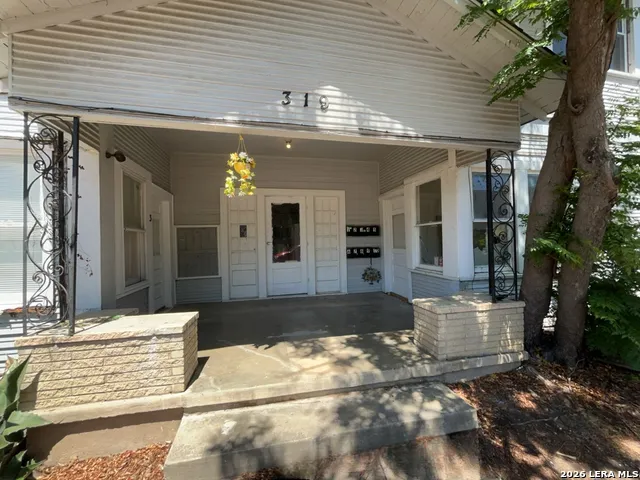 319 Army Blvd Unit 2 San Antonio, TX 78215