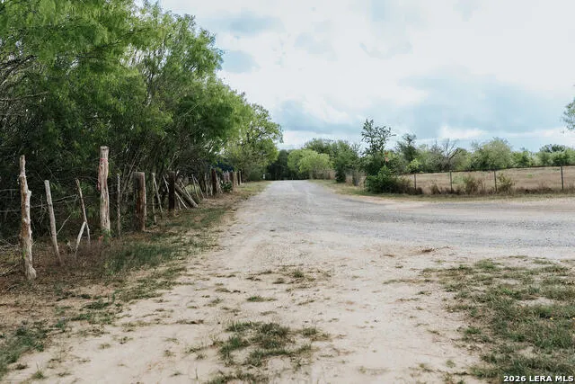 1065 fm 477 Seguin, TX 78155