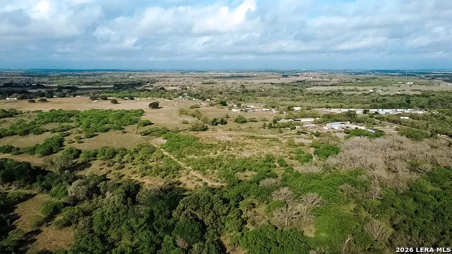 1065 fm 477 Seguin, TX 78155