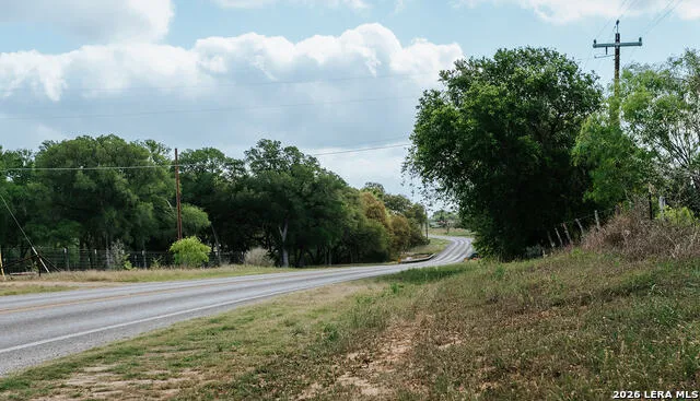 1065 fm 477 Seguin, TX 78155