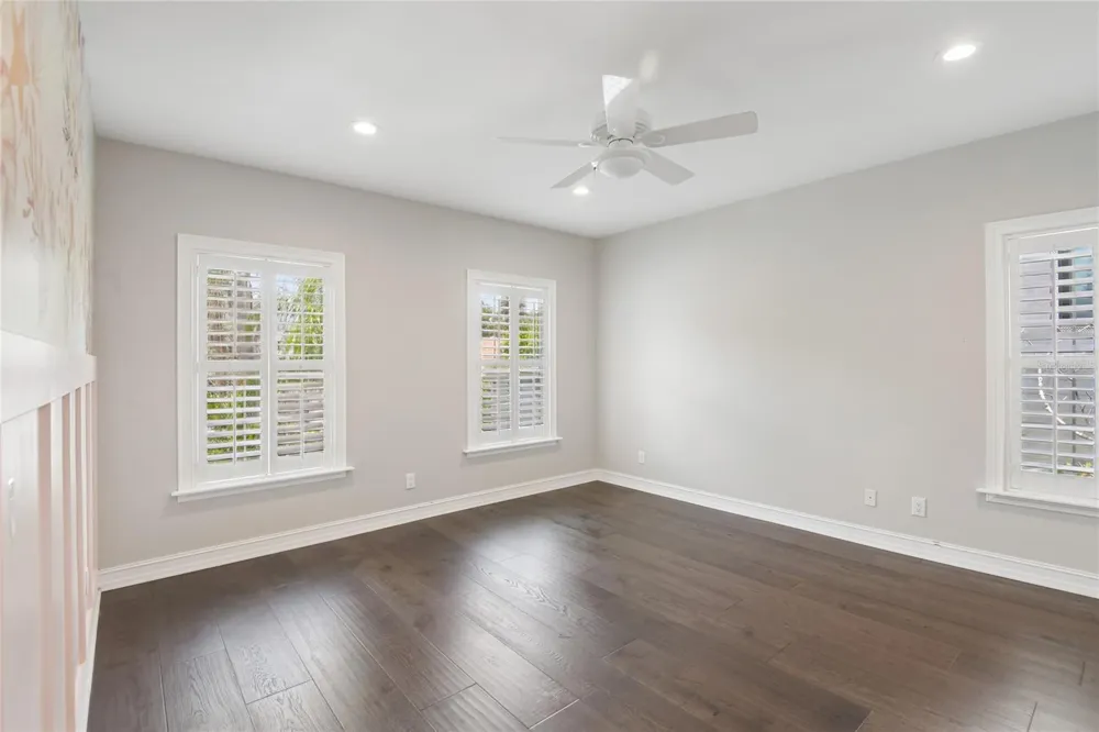 5105 W NEPTUNE WAY Tampa, FL 33609