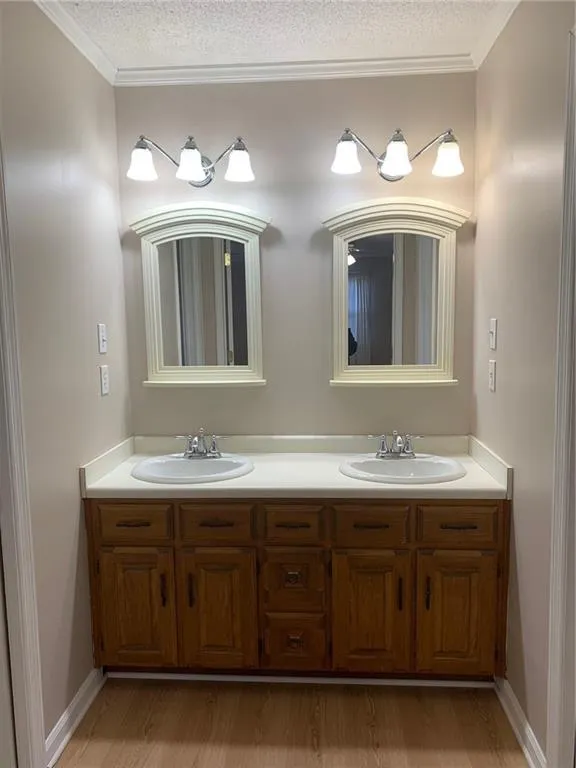 240 W Huntington Road Bogart, GA 30622