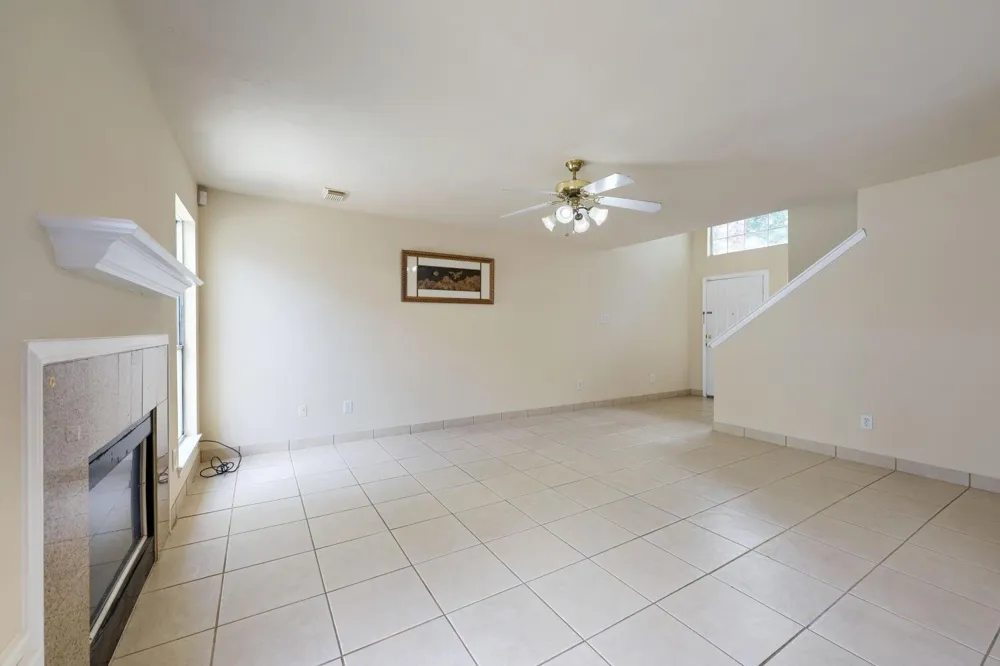 643 Meadow Knoll Drive Stafford, TX 77477