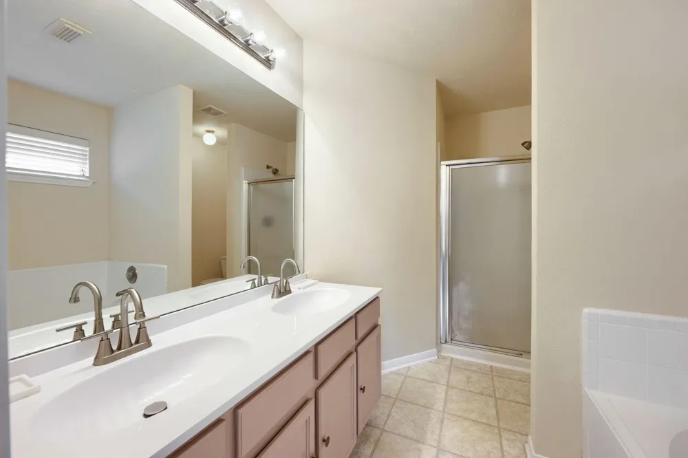 643 Meadow Knoll Drive Stafford, TX 77477
