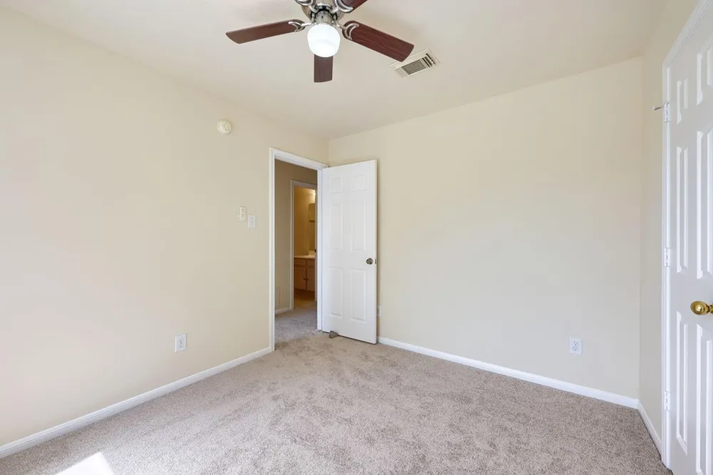 643 Meadow Knoll Drive Stafford, TX 77477