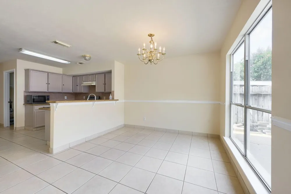 643 Meadow Knoll Drive Stafford, TX 77477