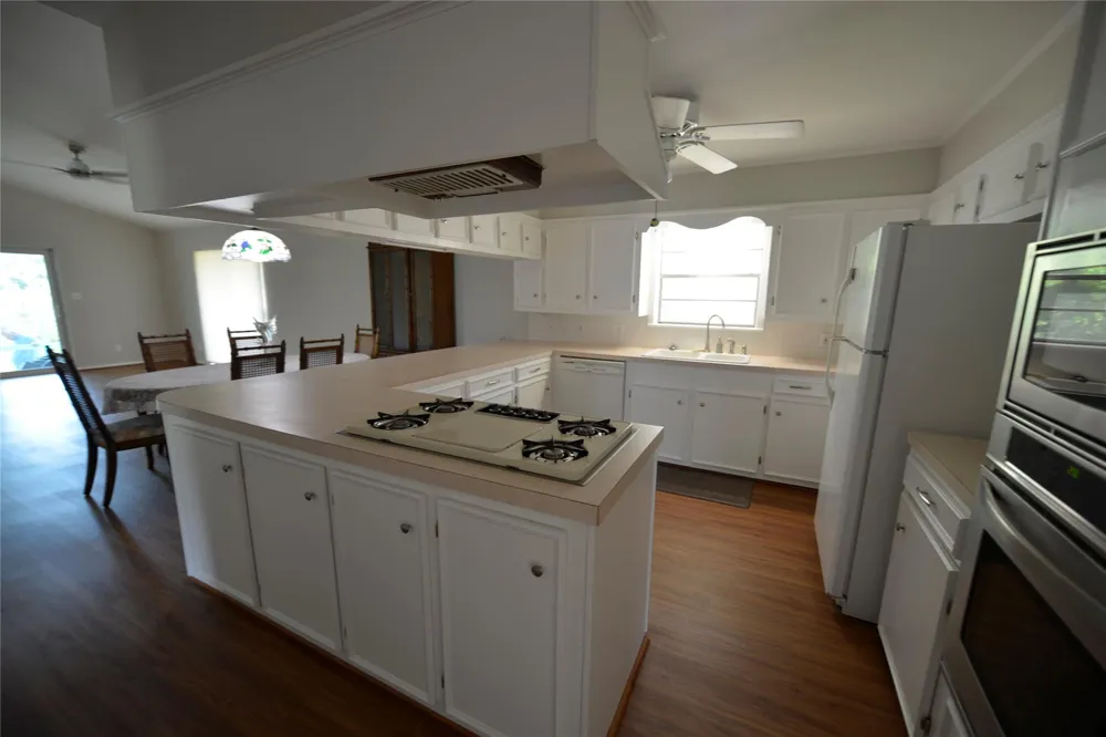 247 Selkirk Drive Bay City, TX 77414