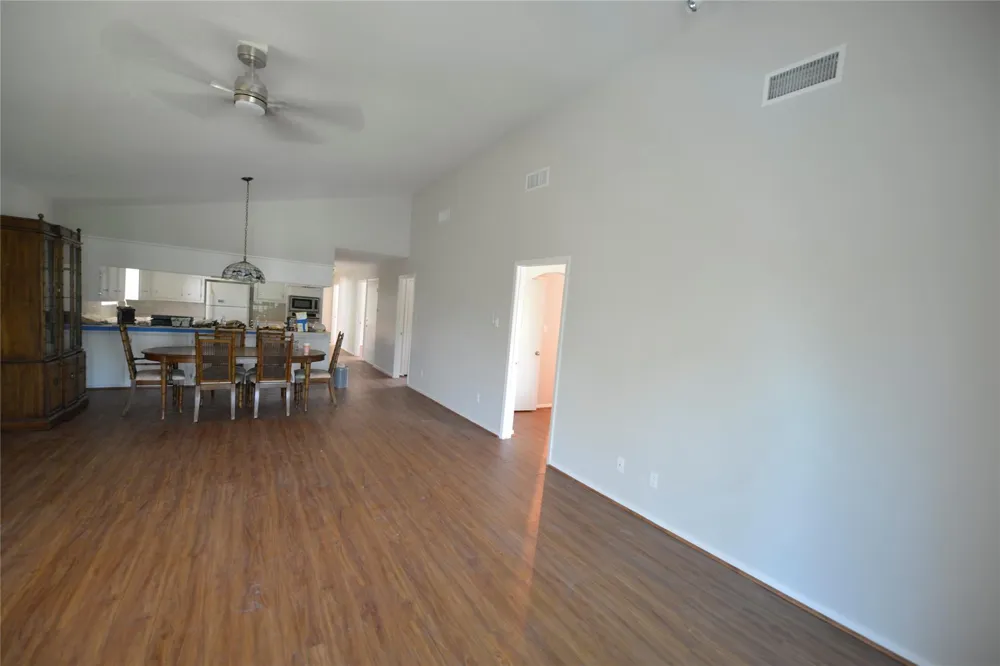 247 Selkirk Drive Bay City, TX 77414