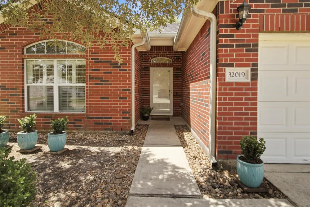 32019 Sue Lane Pinehurst, TX 77362