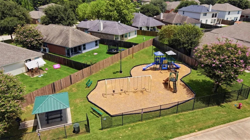 32019 Sue Lane Pinehurst, TX 77362