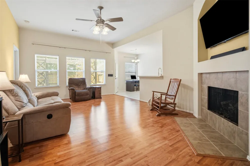 32019 Sue Lane Pinehurst, TX 77362