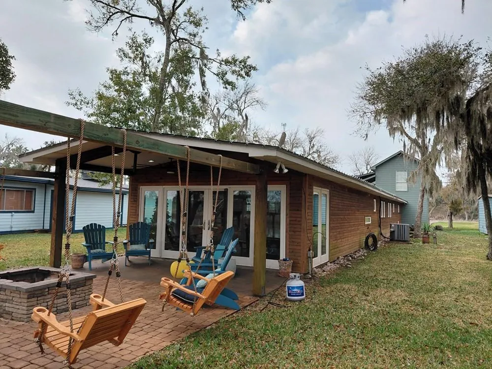 6666 County Road 659 Brazoria, TX 77422