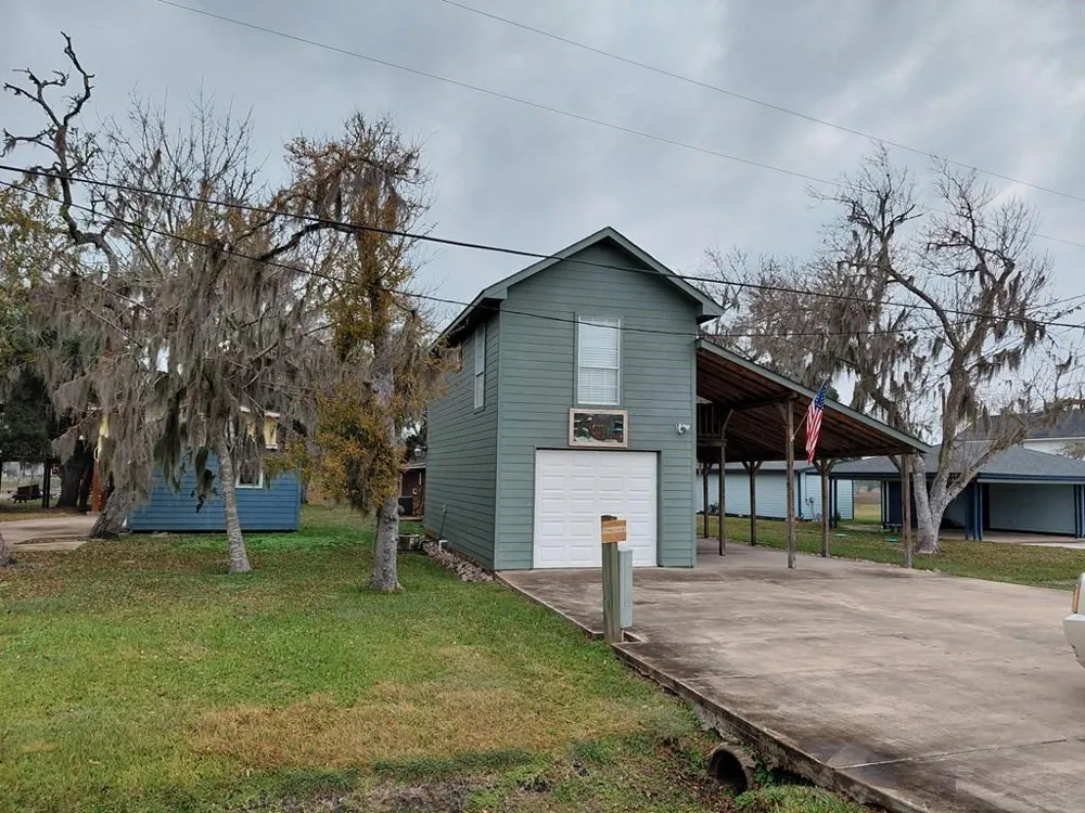 6666 County Road 659 Brazoria, TX 77422