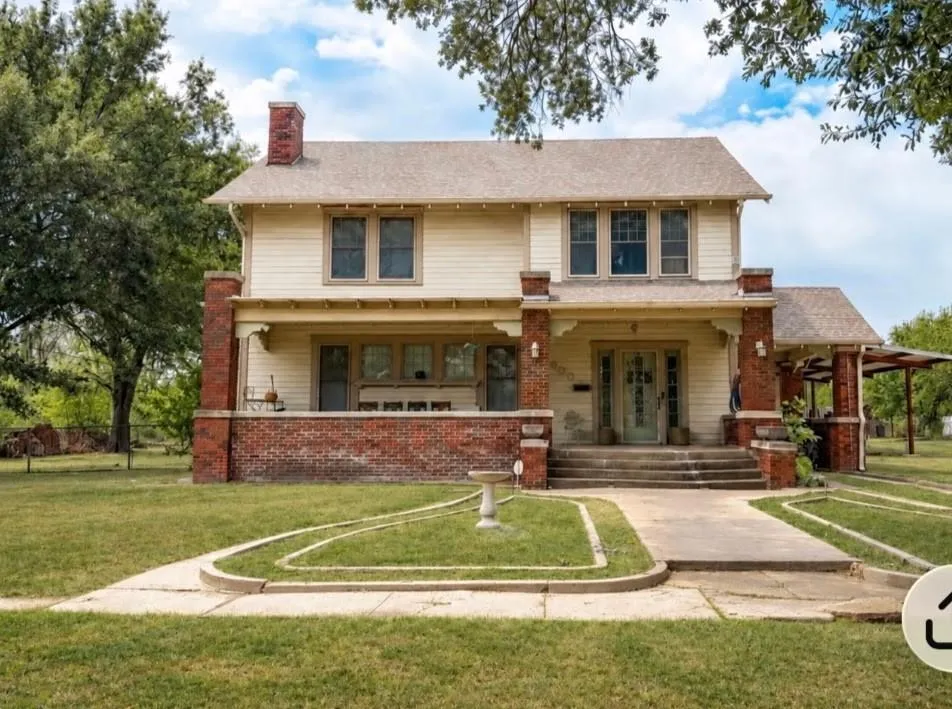 400 S Mckinney Street Mexia, TX 76667