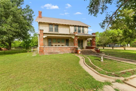 400 S Mckinney Street