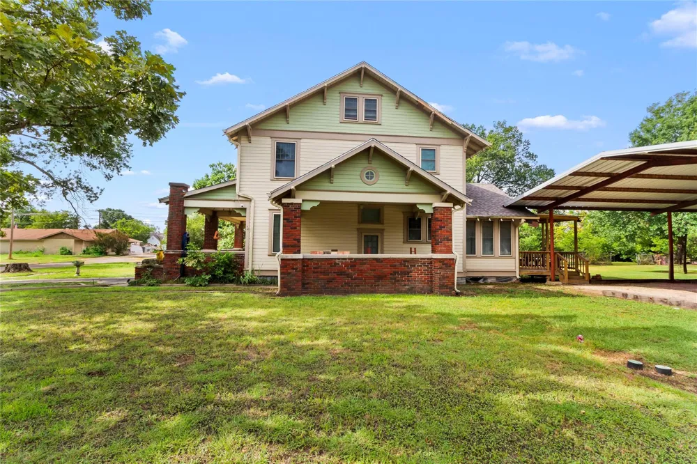 400 S Mckinney Street Mexia, TX 76667