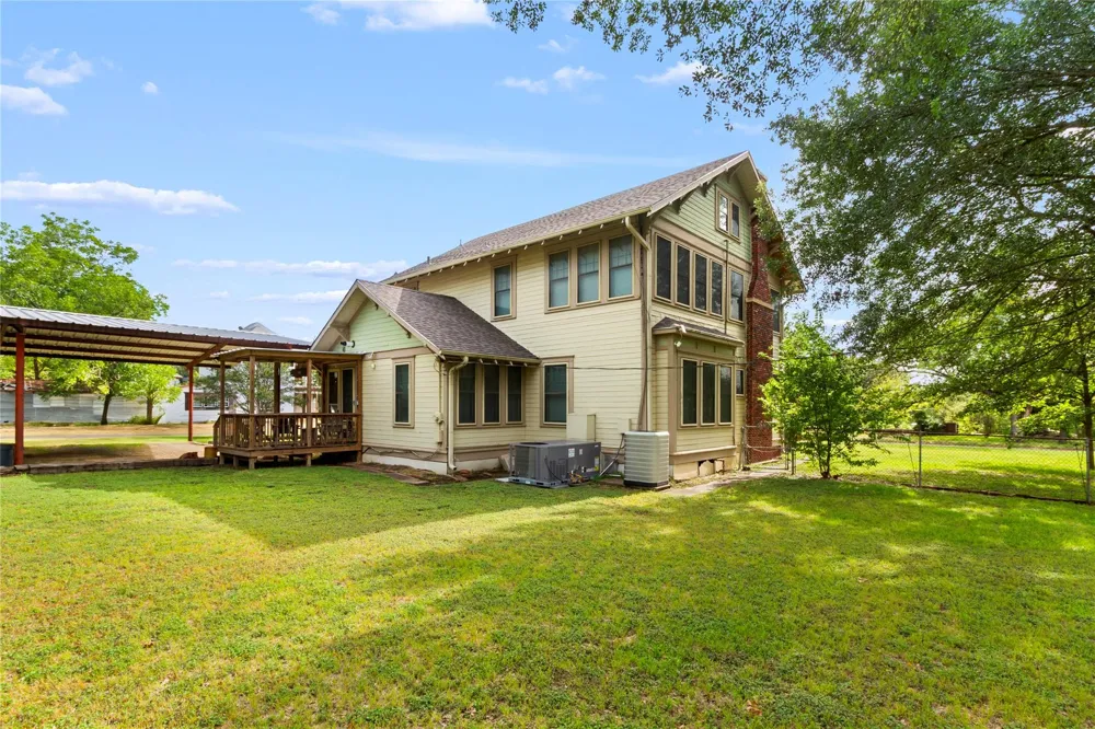 400 S Mckinney Street Mexia, TX 76667