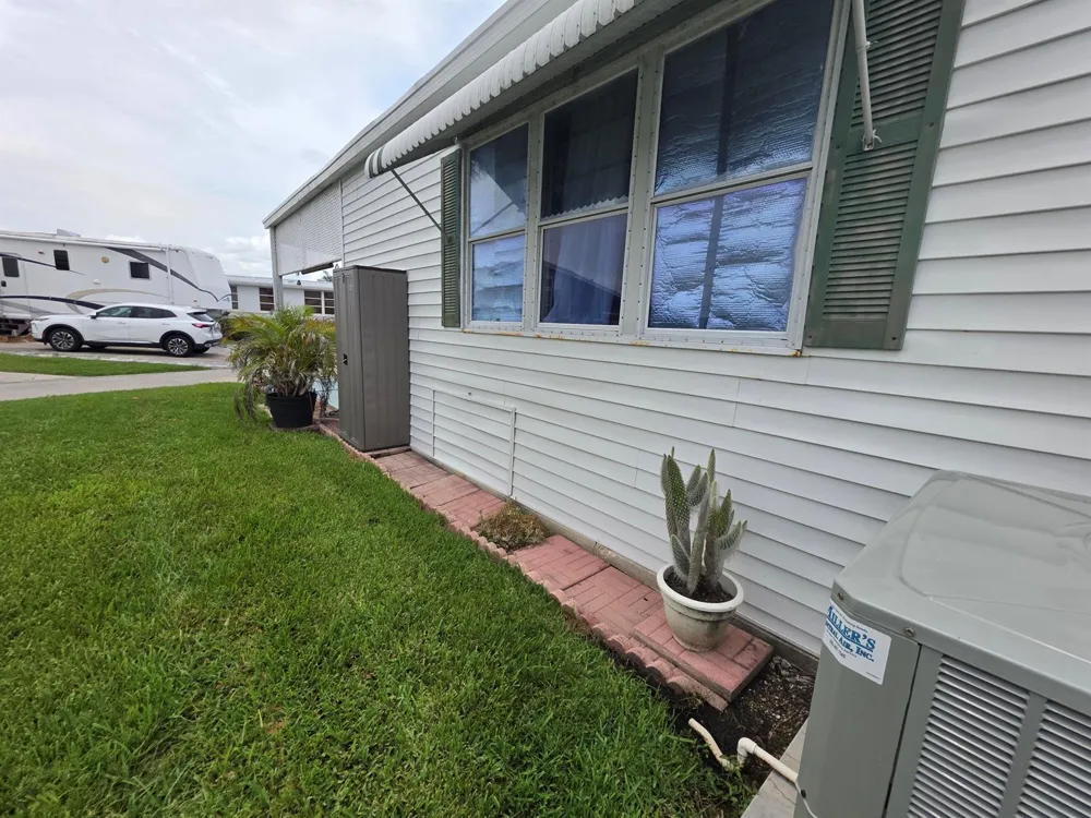 5354 SE 64TH TERRACE Okeechobee, FL 34974