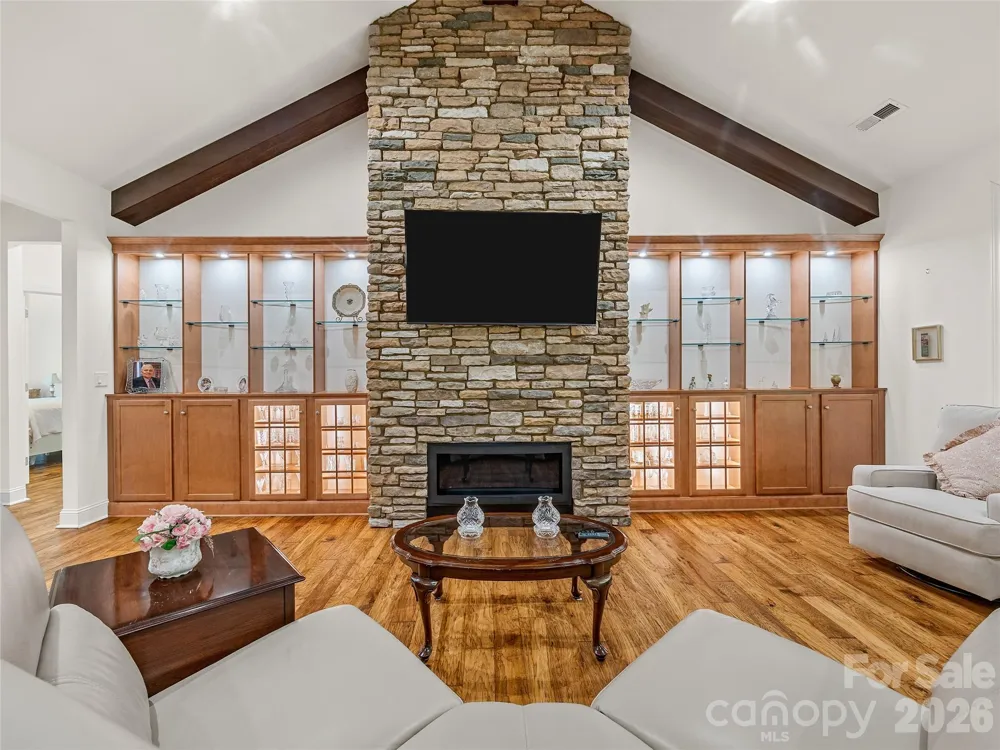 240 Persimmon Hill Drive Columbus, NC 28722