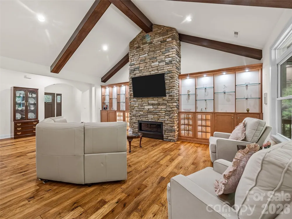 240 Persimmon Hill Drive Columbus, NC 28722