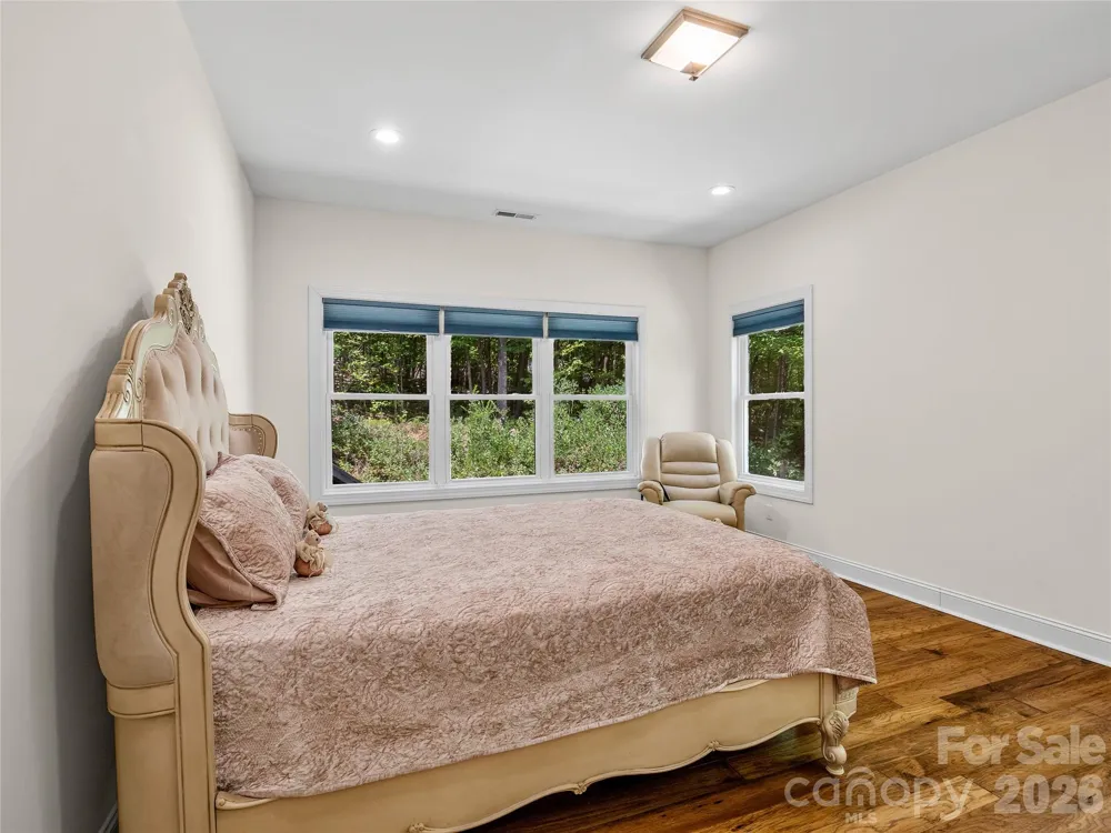 240 Persimmon Hill Drive Columbus, NC 28722
