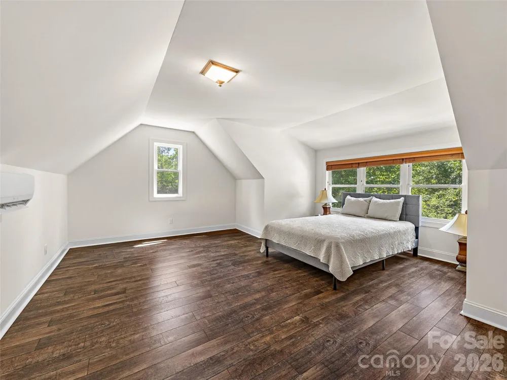 240 Persimmon Hill Drive Columbus, NC 28722