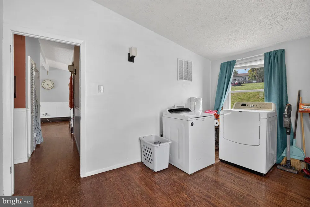 2397 HIGHVIEW CIRCLE Staunton, VA 24401