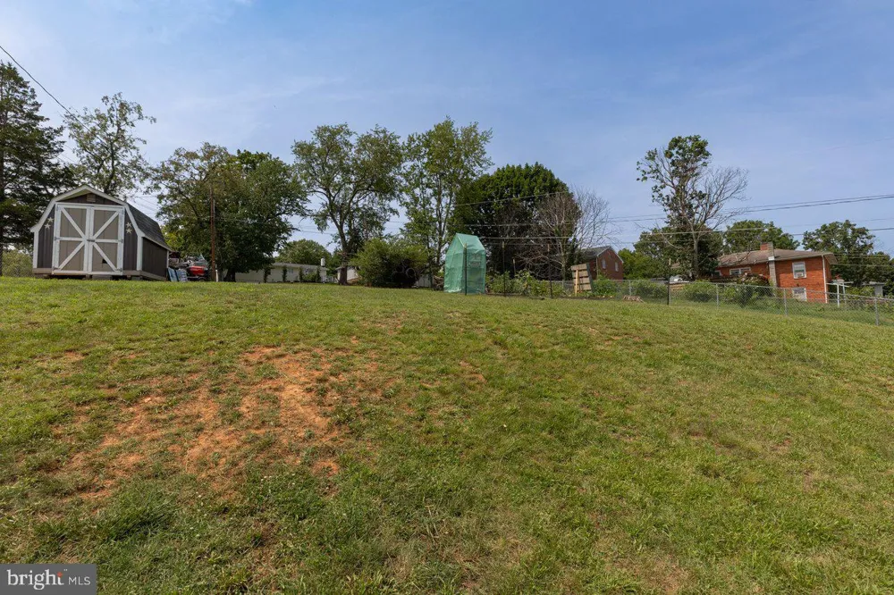 2397 HIGHVIEW CIRCLE Staunton, VA 24401