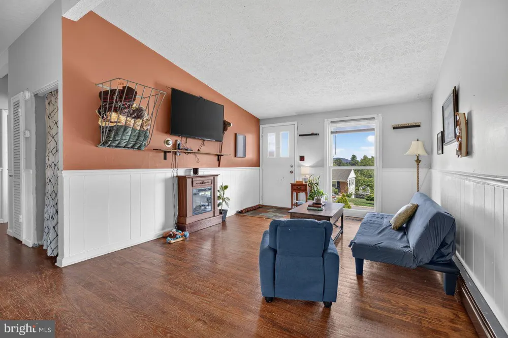 2397 HIGHVIEW CIRCLE Staunton, VA 24401