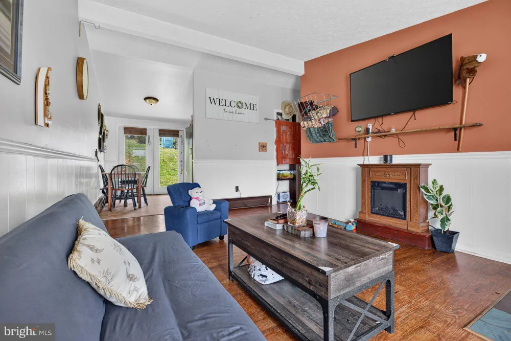 2397 HIGHVIEW CIRCLE Staunton, VA 24401