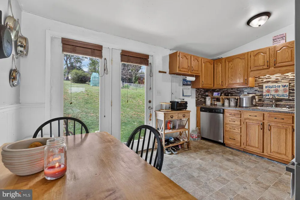 2397 HIGHVIEW CIRCLE Staunton, VA 24401