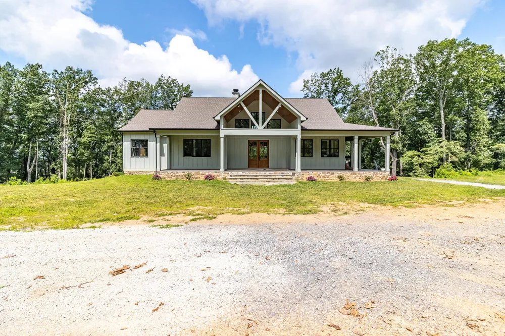 4384 Round Pond Road LaFayette, GA 30728