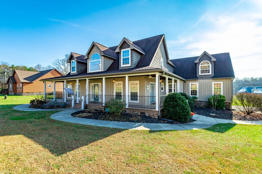 2322 Mowbray Pike Soddy Daisy, TN 37379