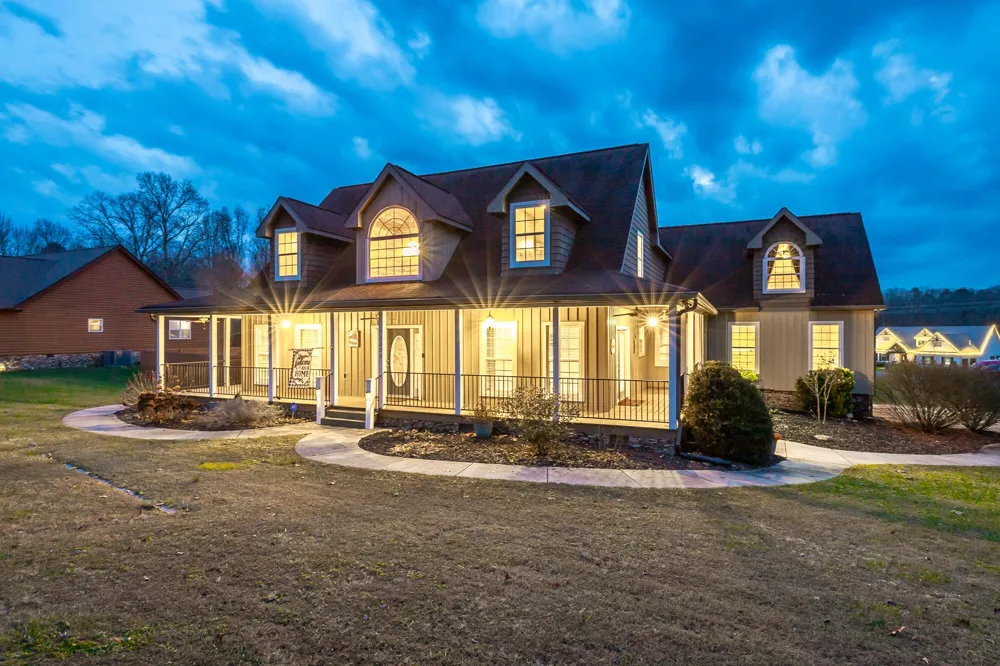 2322 Mowbray Pike Soddy Daisy, TN 37379