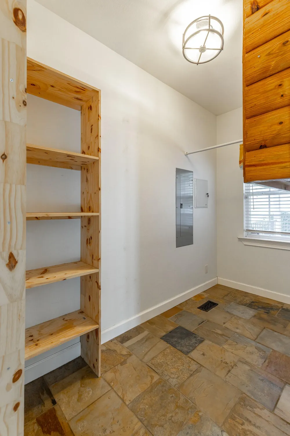 2322 Mowbray Pike Soddy Daisy, TN 37379