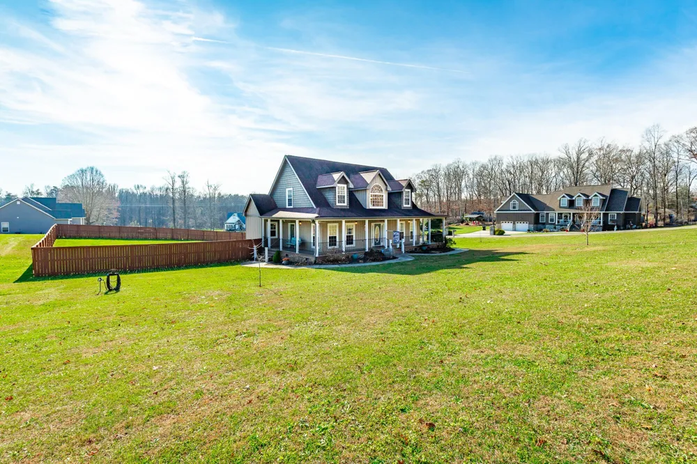 2322 Mowbray Pike Soddy Daisy, TN 37379