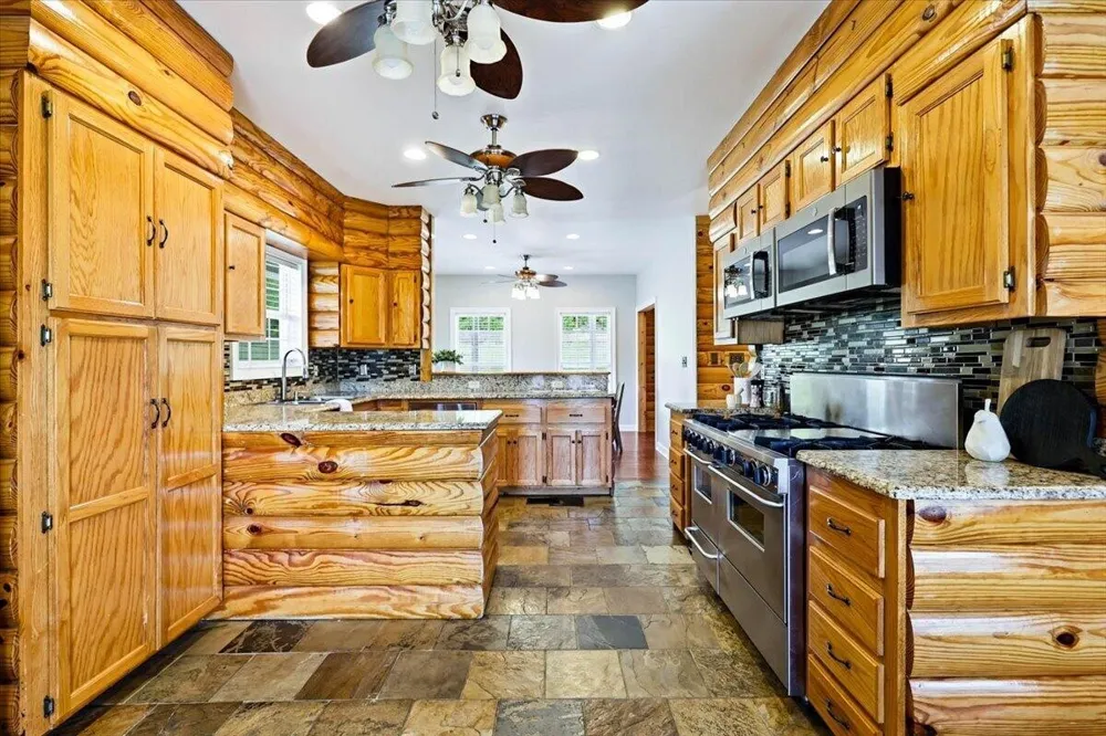 2322 Mowbray Pike Soddy Daisy, TN 37379