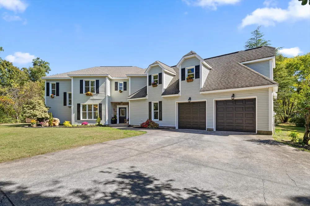 453 Harvest Lane Rock Spring, GA 30739