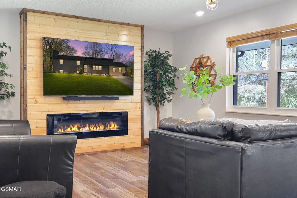 4020 Hitching Post Road Pigeon Forge, TN 37863