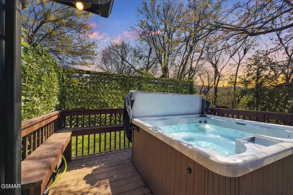 4020 Hitching Post Road Pigeon Forge, TN 37863