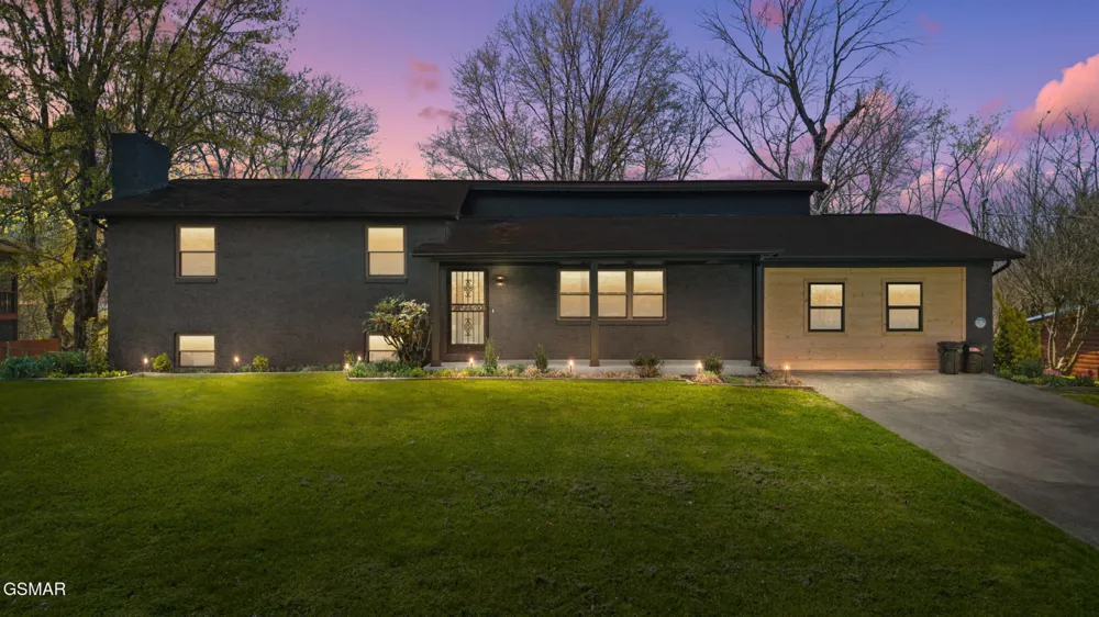 4020 Hitching Post Road Pigeon Forge, TN 37863